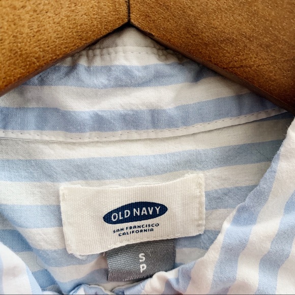 Old Navy Button-Down Size S - Picture 3 of 3